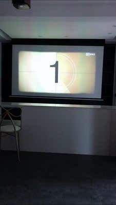 好心提醒坚果V9好还是极米Z6好？功能上差异在哪里？