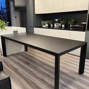 纯黑岩板餐桌航空级全铝合金框架方形饭桌意式 极简家用饭桌