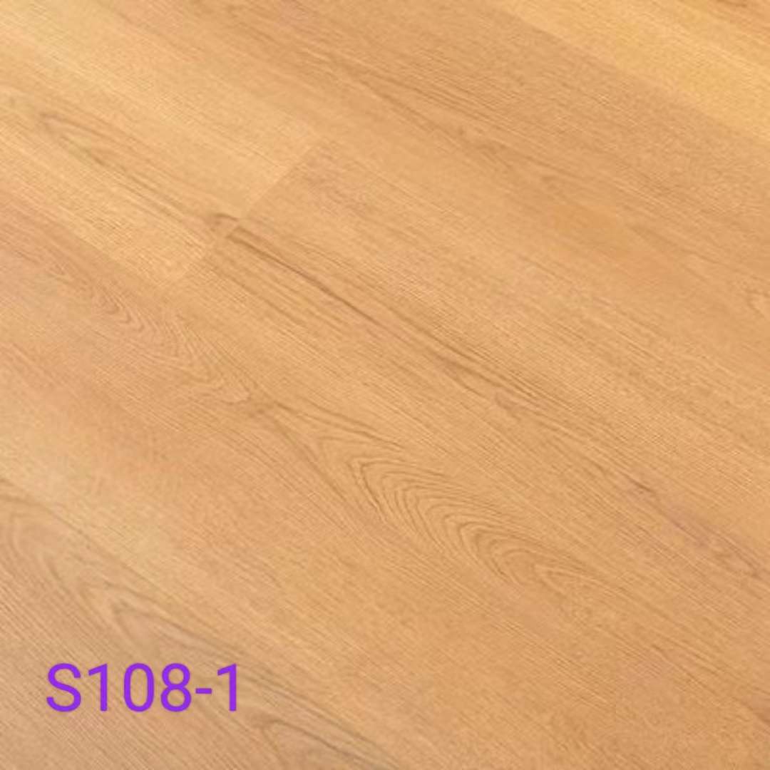 厂家直销强化复合多层实木新三层木地板家用环保耐磨防水地暖12mm