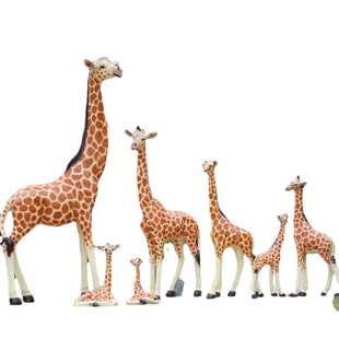 户外大型仿真长颈鹿动物雕塑摆件售楼部园林景观小区草坪装饰摆件