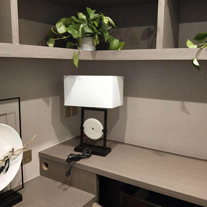 新中式复古创意台灯现代简约设计师书房卧室客厅云石布罩床头灯具