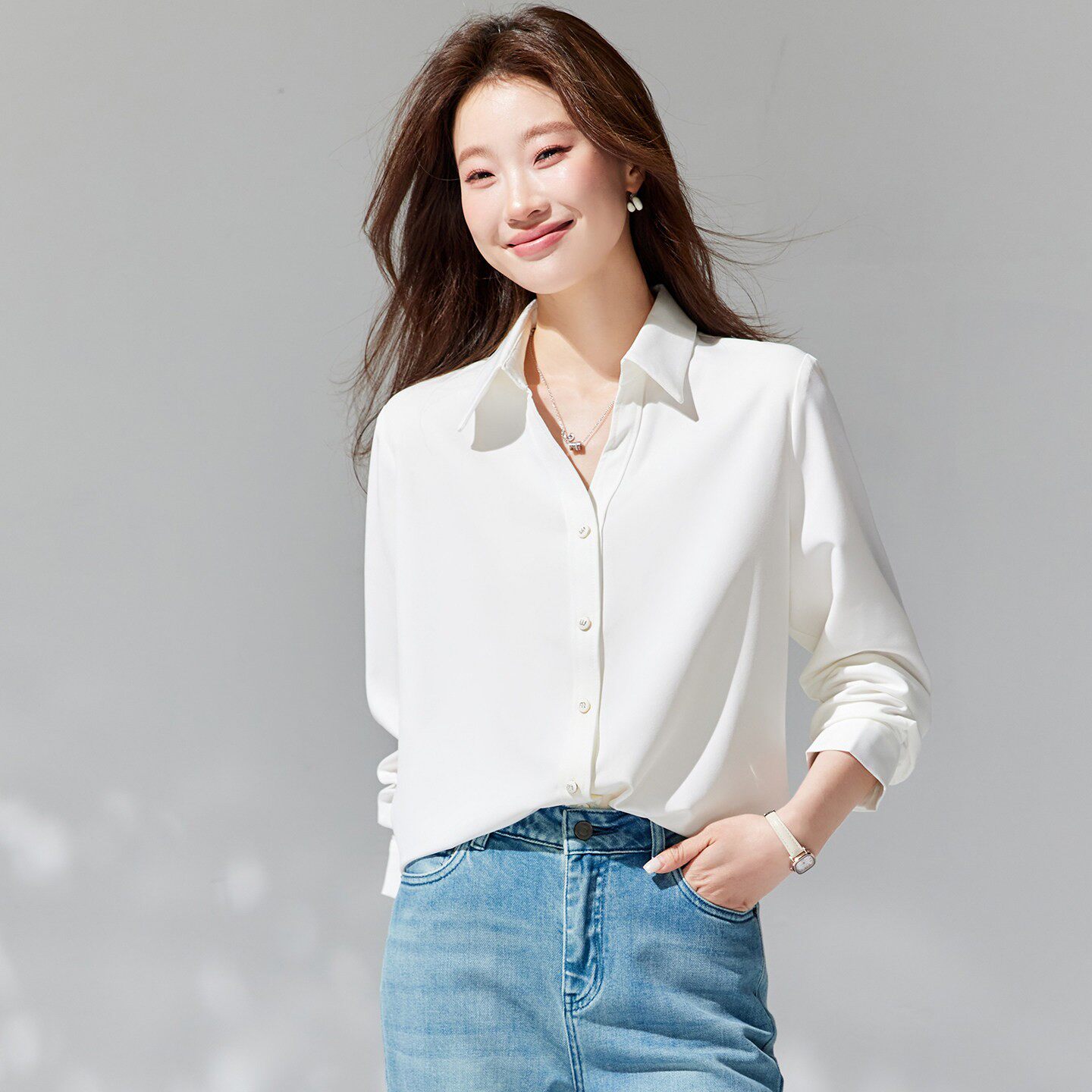 白色衬衣女款2026年新款春装法式小资别致上衣洋气减龄显示衬衫