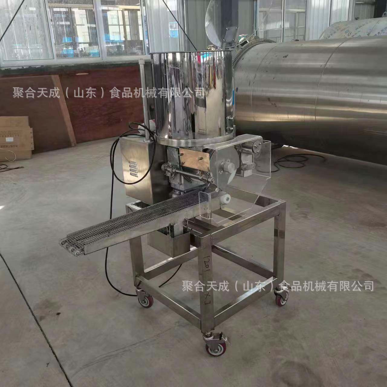 源头厂家全自动汉堡肉饼成型机牛肉饼成型上浆上粉油炸生产流水线