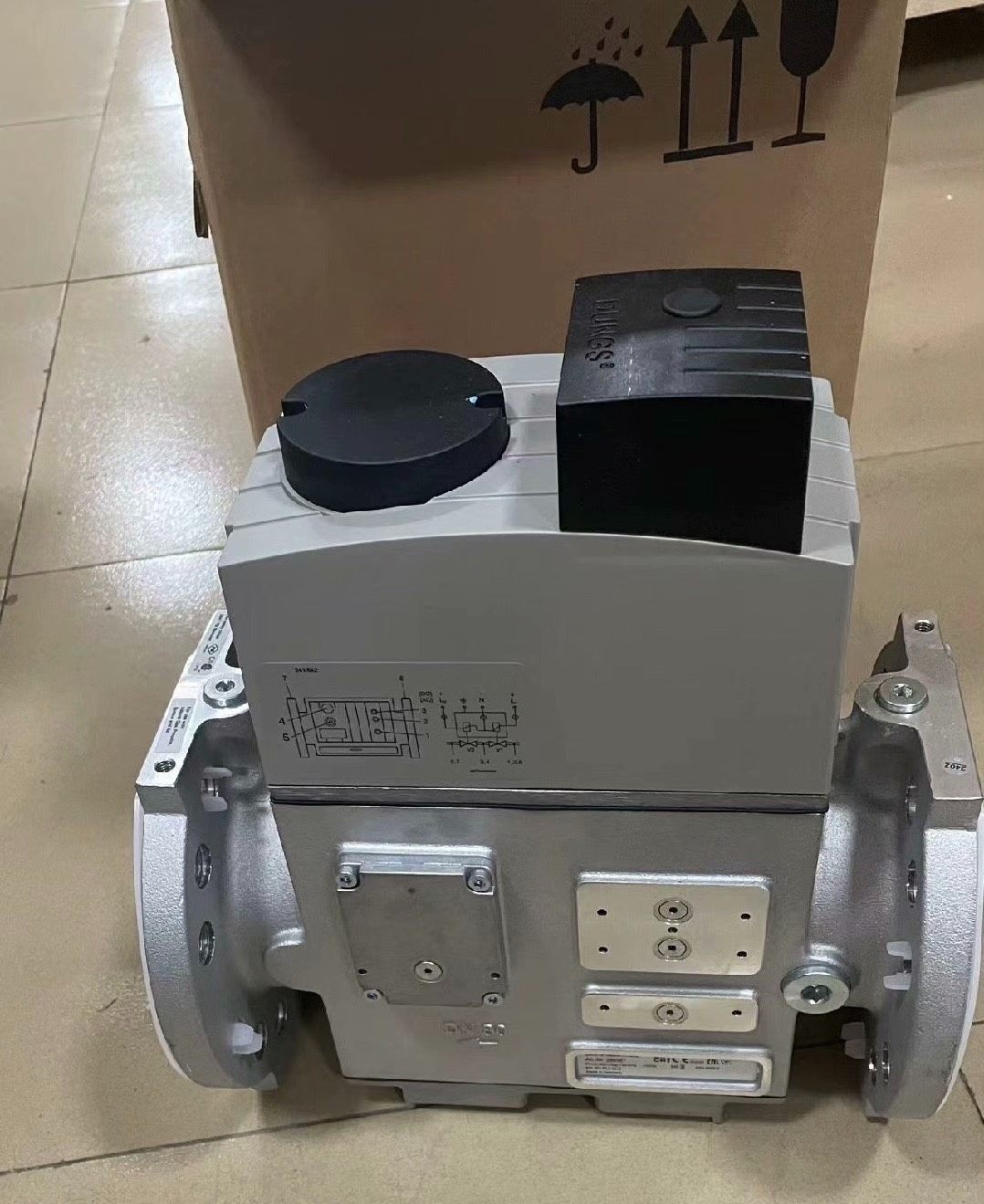 冬斯燃气阀原装MB-DLE 415 B01 S22    D