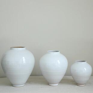 白色圆形花瓶高感摆件客插BFG花花器复古陶月粗亮罐民宿厅禅级意