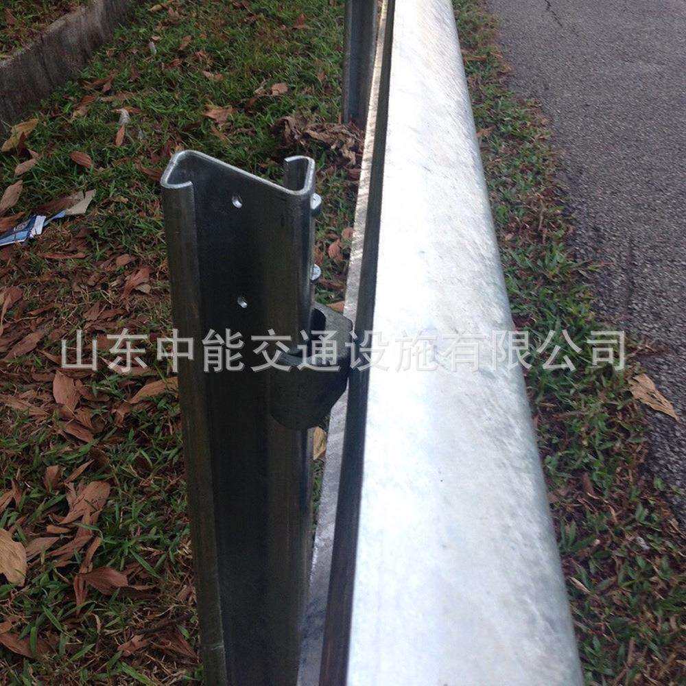 高速公路热镀锌波形护栏板两波三波护栏防撞钢护栏立柱配件连接件