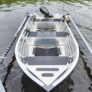 铝合金捕鱼船平底设计焊接船体海上捕鱼货运多功能小艇