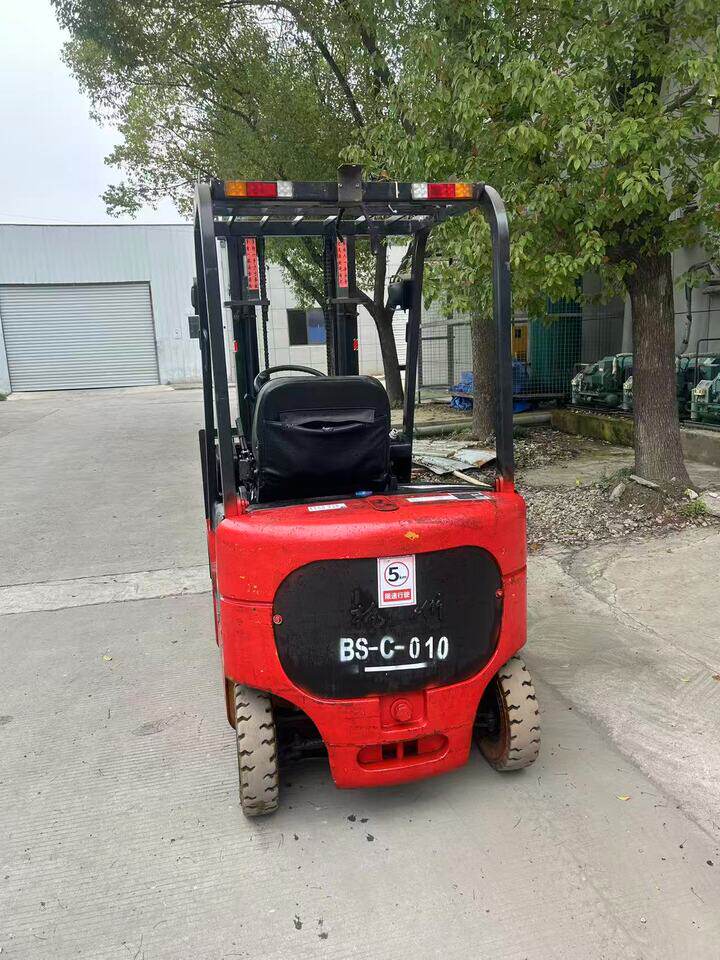 4月11日苏州委托-资产处置杭州电动叉车一台,载重15,起升3米,功能正常网络拍卖公告