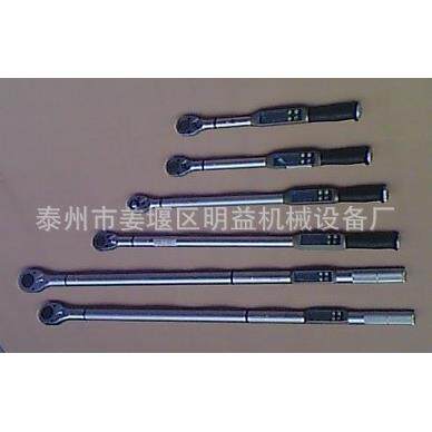 数显扭矩扳手高精度+-1%达到扭矩值时，会有视觉，听觉和触觉信号