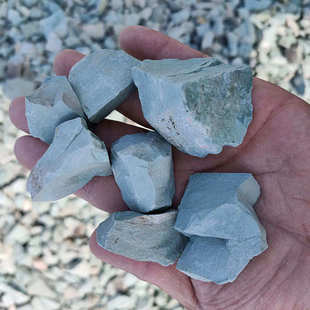 现货沸石滤料 湿地填料 水处理沸石滤料 园艺种植绿沸石颗粒 白沸