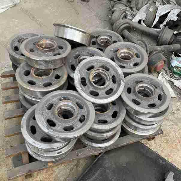 实心轨道轮煤矿用平板矿车承载300直径常规空心行走从动轮现货