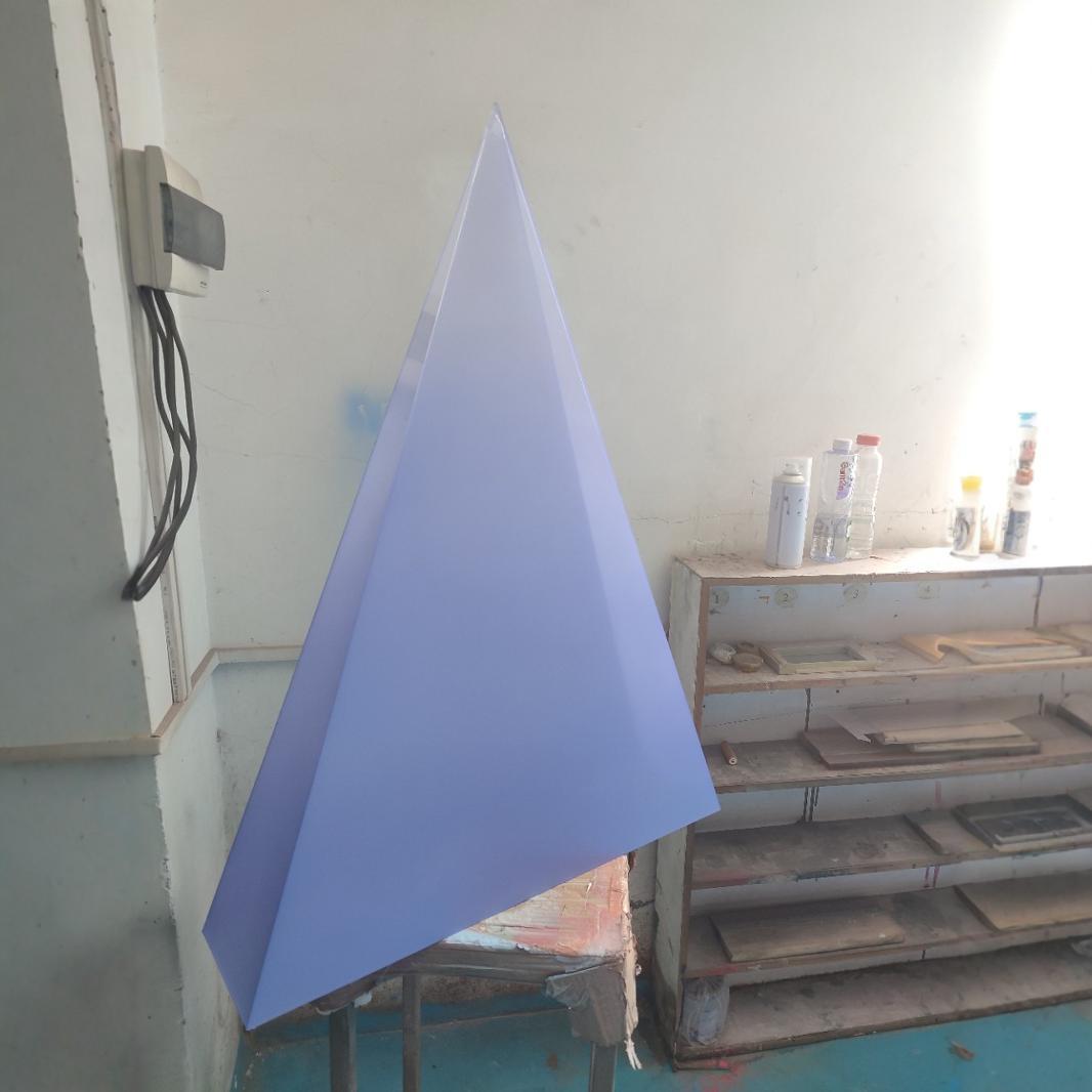 亚克力方形立体锥体水晶锥体装饰道具亚克力喷色亚克力异形罩子