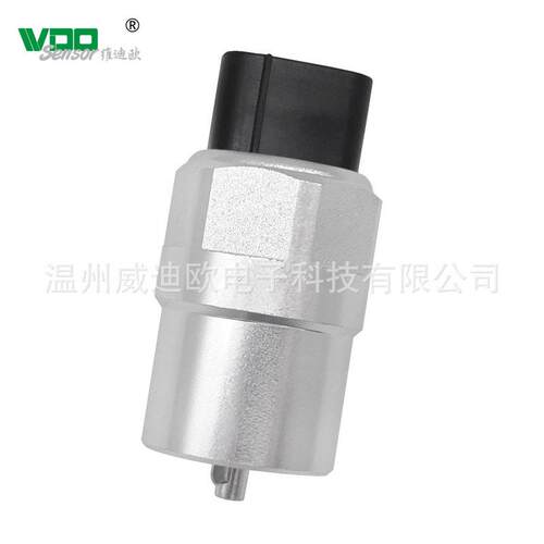 适用Hnio日野700P车速里程表速度脉冲传感器S8319-0156024V/25P