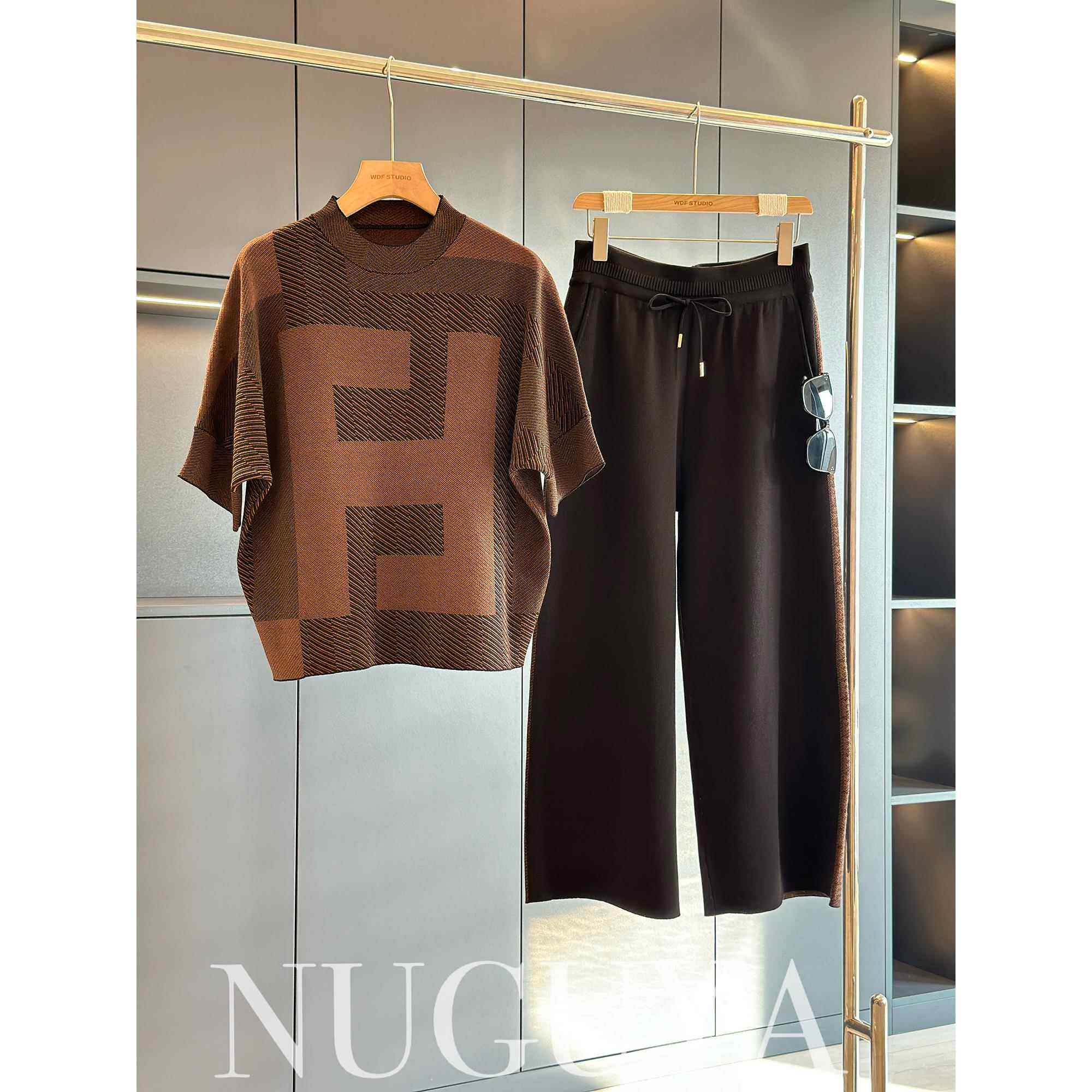 时尚休闲妈妈装套装女中老年秋装新款中年冰丝气质阔腿裤两件套