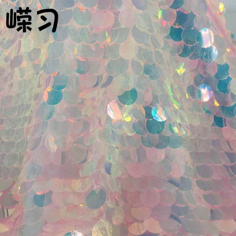 嵘习幻彩大片鱼鳞18MM亮片面料拍摄背景服装网布圆形亮片布