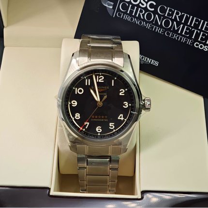 盒证[9.8新]浪琴先行者系列钛金属自动机械42MM男表L3.811.1.53.6