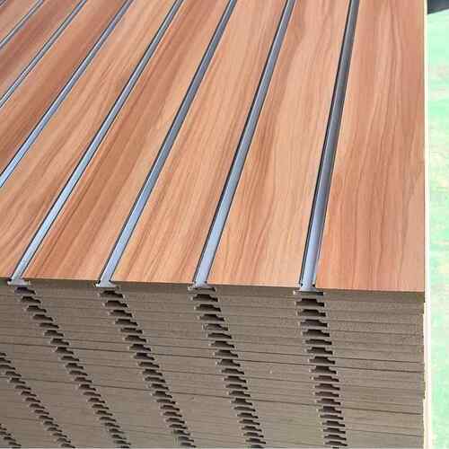 大量密度板万用槽板五金工具乐器商超商品展示挂板穿铝条坑板