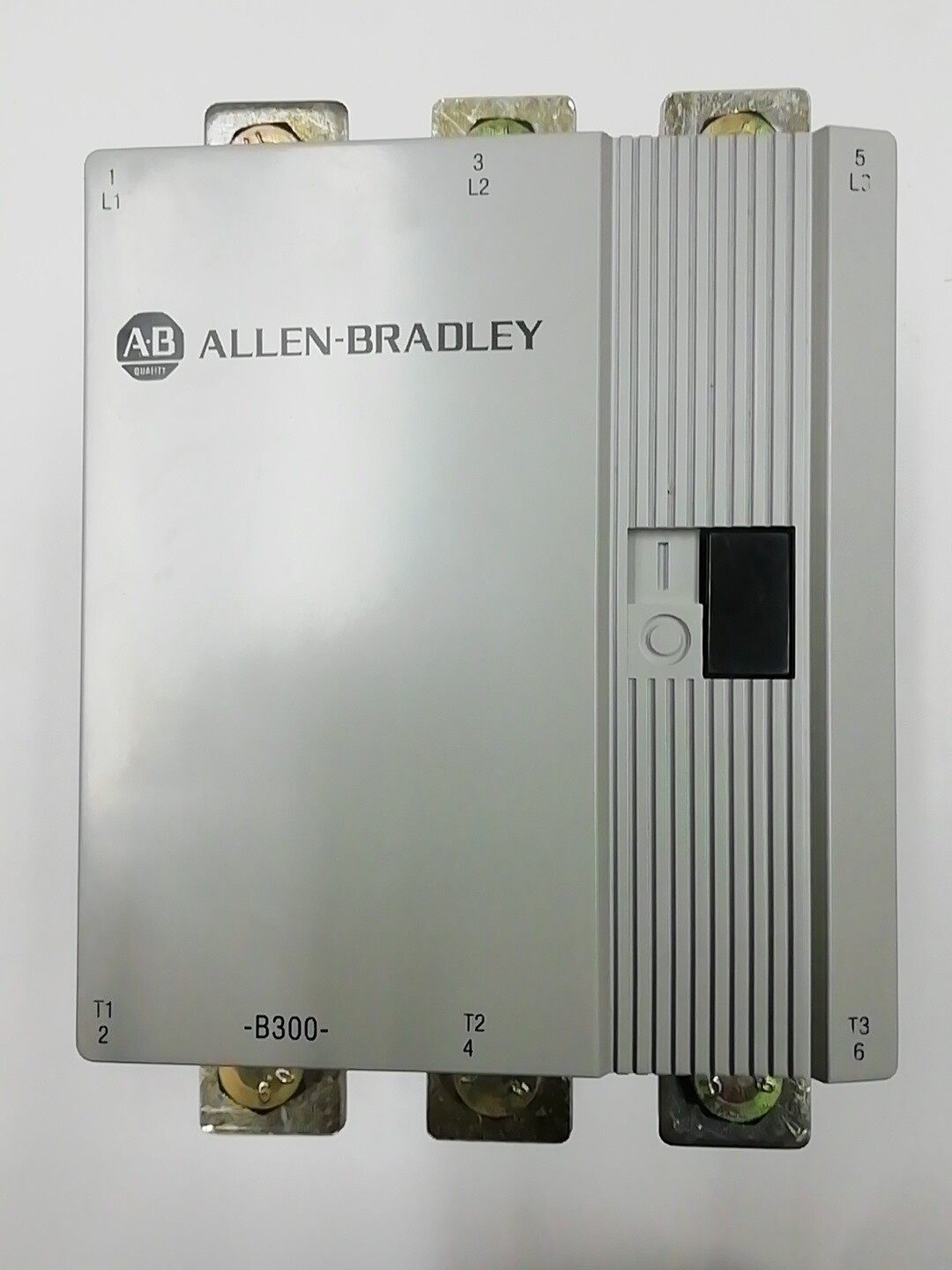 100-B300ND3线圈AC220V交流接触器美国AB全新