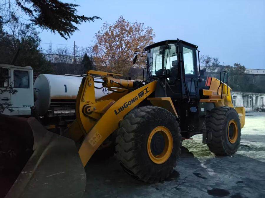 1月5日辽阳【贯通拍卖305】柳工856H装载机网络拍卖公告