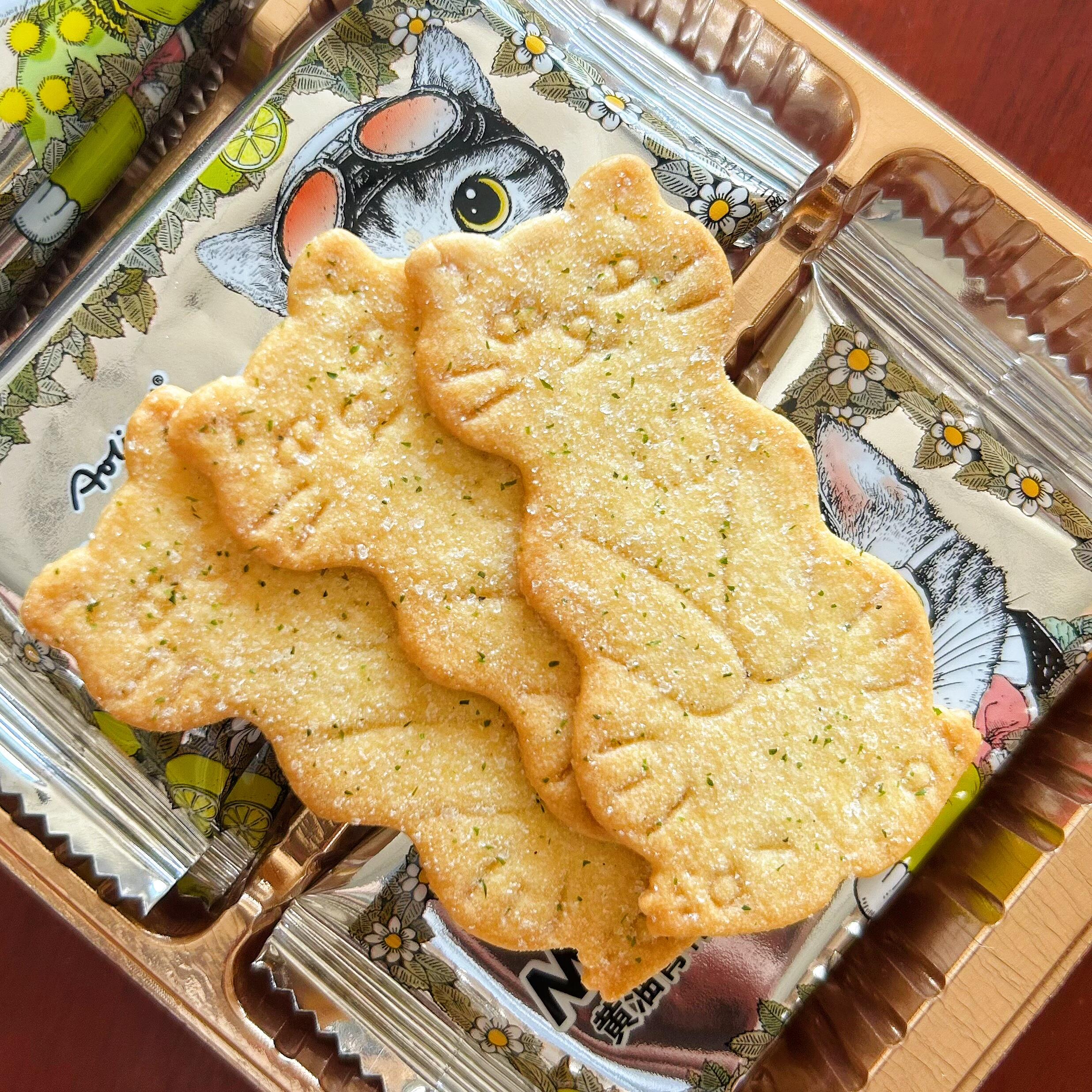 奥力给mimicat奶油青柠猫椰饼薄饼网红酸味饼干