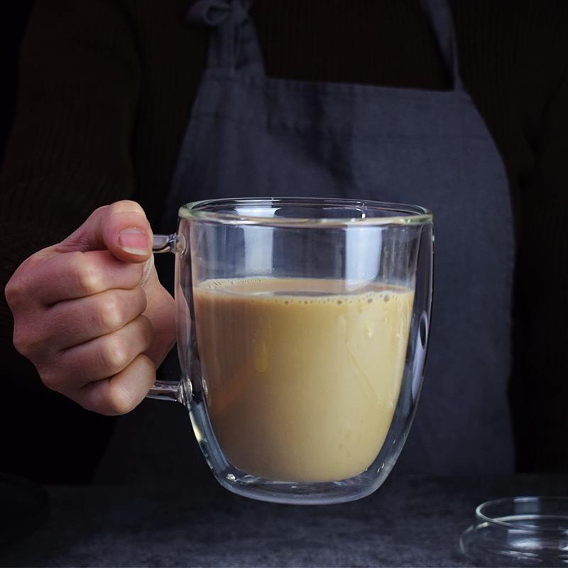 新款直销高硼硅双层玻璃水杯带把隔热咖啡杯带盖透明大容量马克杯
