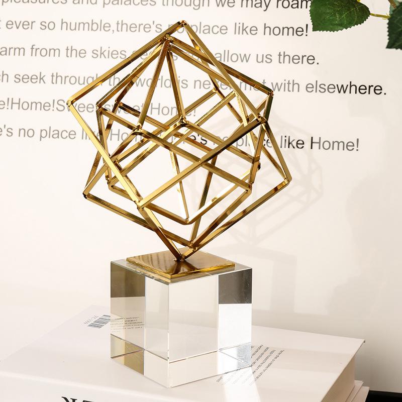 现代简约轻奢客厅样板房金属摆件几何装饰品玄关书房铁艺抽象造型