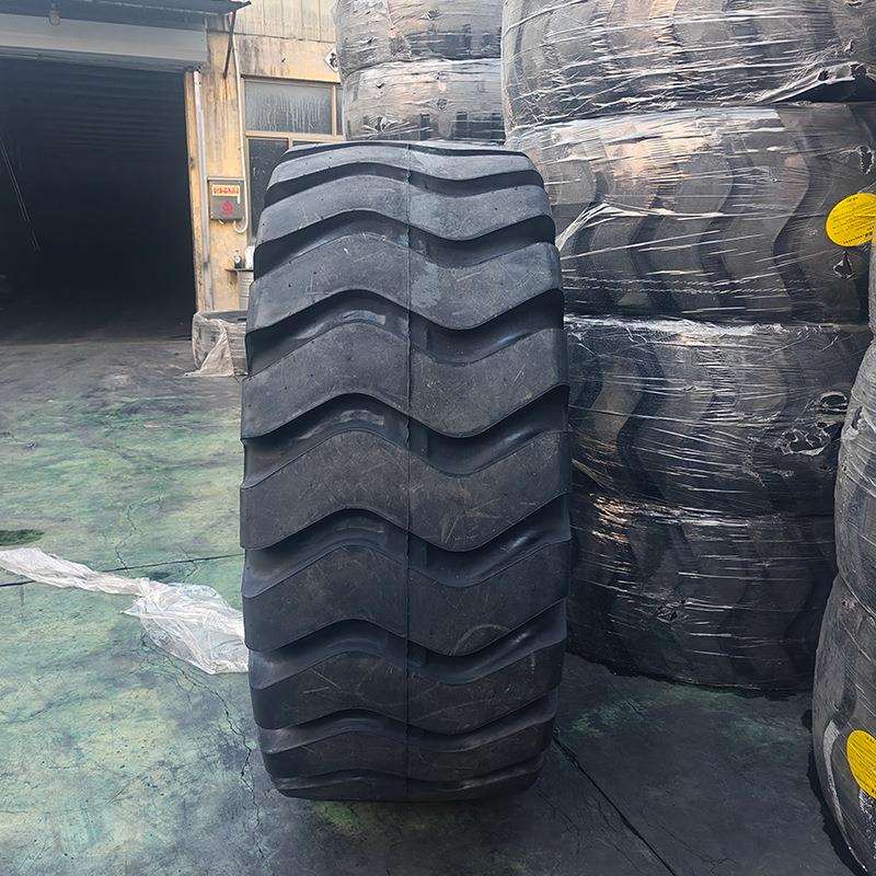 26.5-25装载机轮胎26.5-25铲车E3花纹斜交成套真空工程机械轮胎