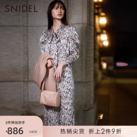 snidel秋冬蝴蝶结系带泡泡，袖鱼尾印花连衣裙，swfo235020