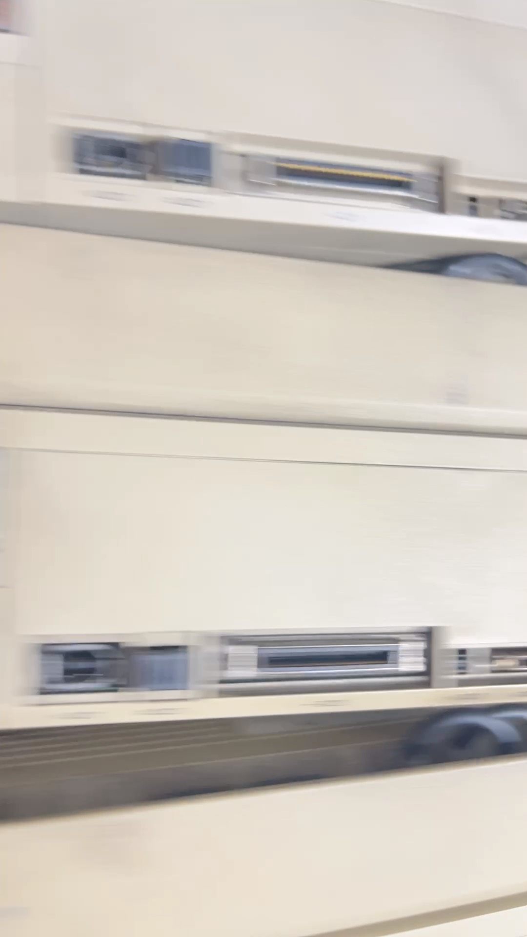 安川3KW伺服驱动器SGDV-200A01A实物拍摄，通电如