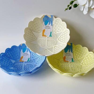 Lace-cut fruit basket, floral round shape for fruits and veg