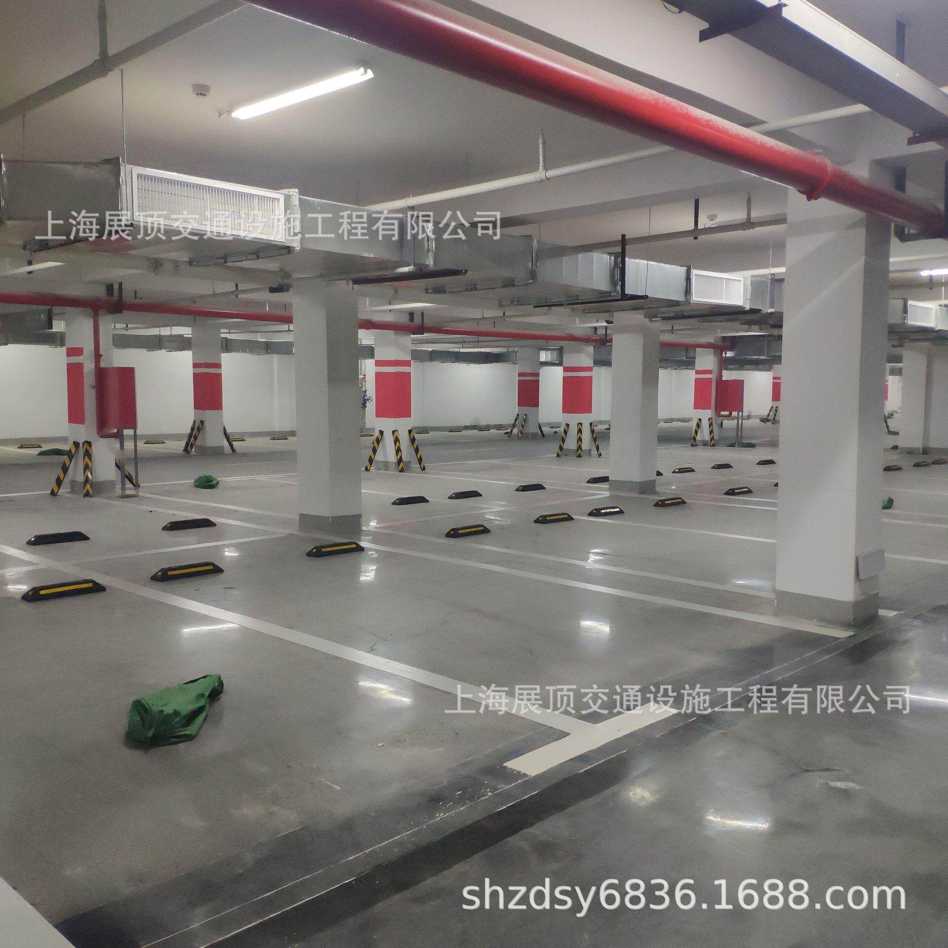 地下车库车位划线护角挡车器安装人防安全设施出入口交通验收测绘