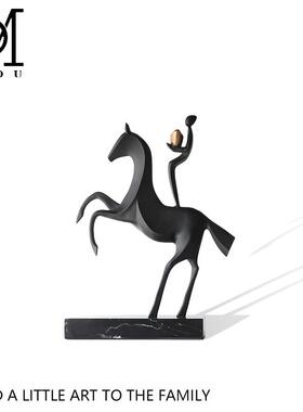 现代轻奢抽象马上有钱摆件样板间售楼处客厅玄关电视柜创意装饰品