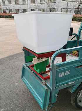 拖拉机12V小型OFU0肥料机12L撒挂式电动施肥器48V60V颗粒肥扬后肥