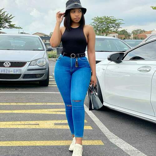 Women Mid Waisted Skinny Stretch Butt Lifting Jeans Totally