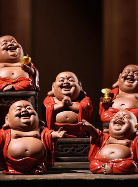 新中式喜庆红弥勒佛摆件客厅玄关书桌博古架佛像装饰茶室桌面摆放