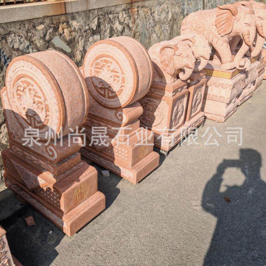 家用镇宅天山红石雕狮子貔貅抱鼓石大象麒麟一对印度红石雕门墩