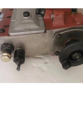 上柴4135 上海东风4135发动机 油泵总成4135型号：BH4B100YS33Y