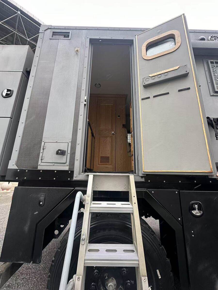 6月8日濮阳市中国解放雪鹰4x4超级越野房车前后绞盘太阳能锂电摩托车架网络拍卖公告