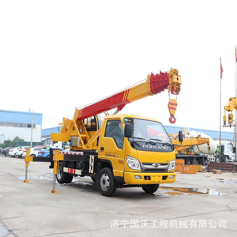 山东国六蓝牌小吊车 c证蓝牌汽车吊 小型吊车价格