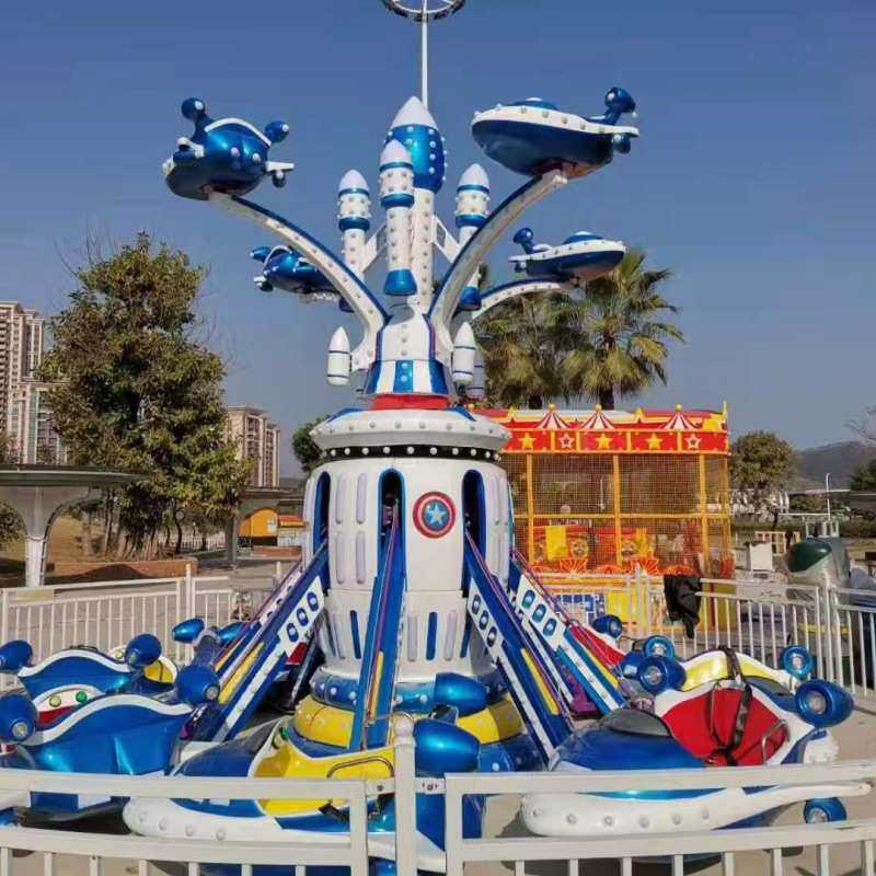 公园新款自控飞机户外景区商场儿童游乐设备旋转升降双层自控飞机