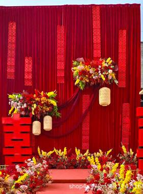 农村小众婚礼挑高背景纱幔布置复古舞台幕布红色丝绒布幔场地装饰