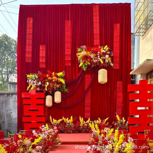 农村小众婚礼挑高背景纱幔布置复古舞台幕布红色丝绒布幔场地装饰