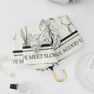 小金钩太阳伞，雨或阳光伞，高看覆古折叠防晒和紫外线保护的妇女