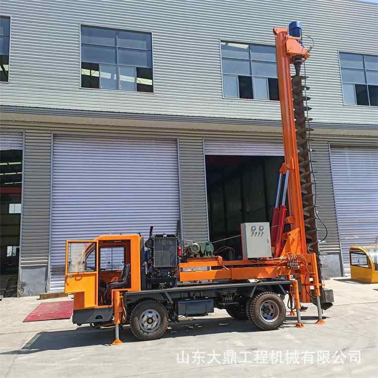 楼房建筑6米地基打桩机 车载式长螺旋钻机 小型民房基础打孔机