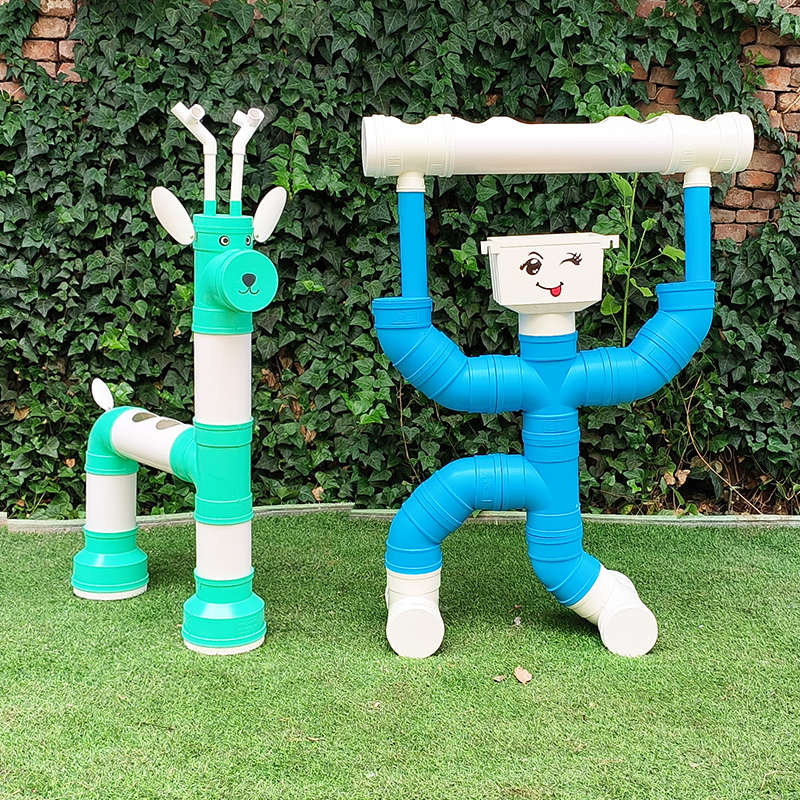 幼儿园户外卡通人DIY水管道机器人儿童玩具塑料管子创意卡通摆件