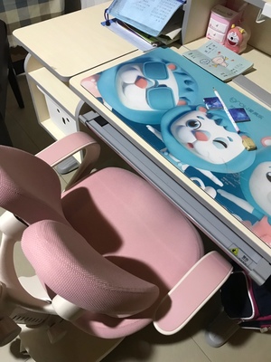 爱果乐儿童书桌怎么样?真实体验曝光，不看后悔？