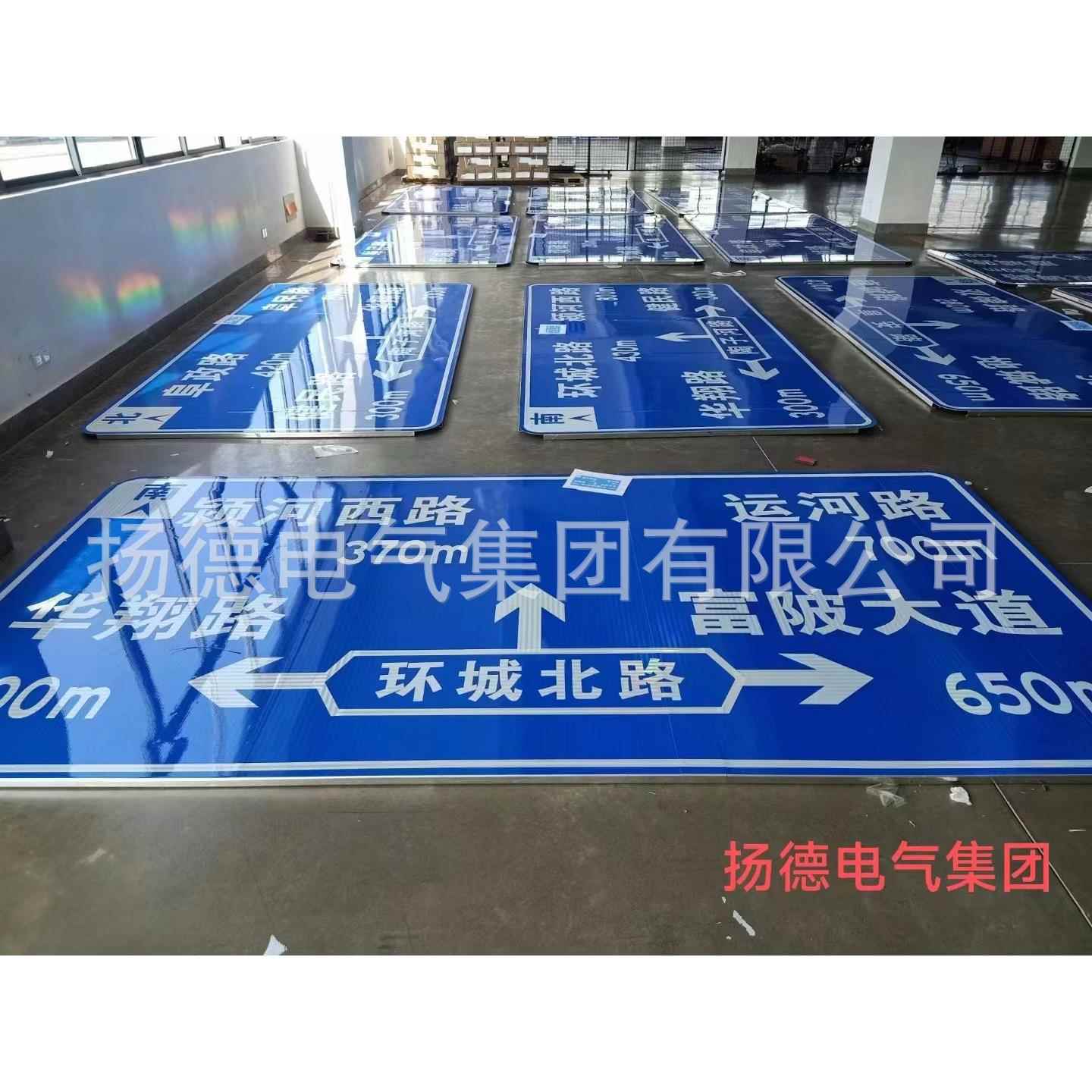 交通标志牌专用立杆镀锌钢管太阳能爆闪灯广角镜立柱镀锌管标志杆