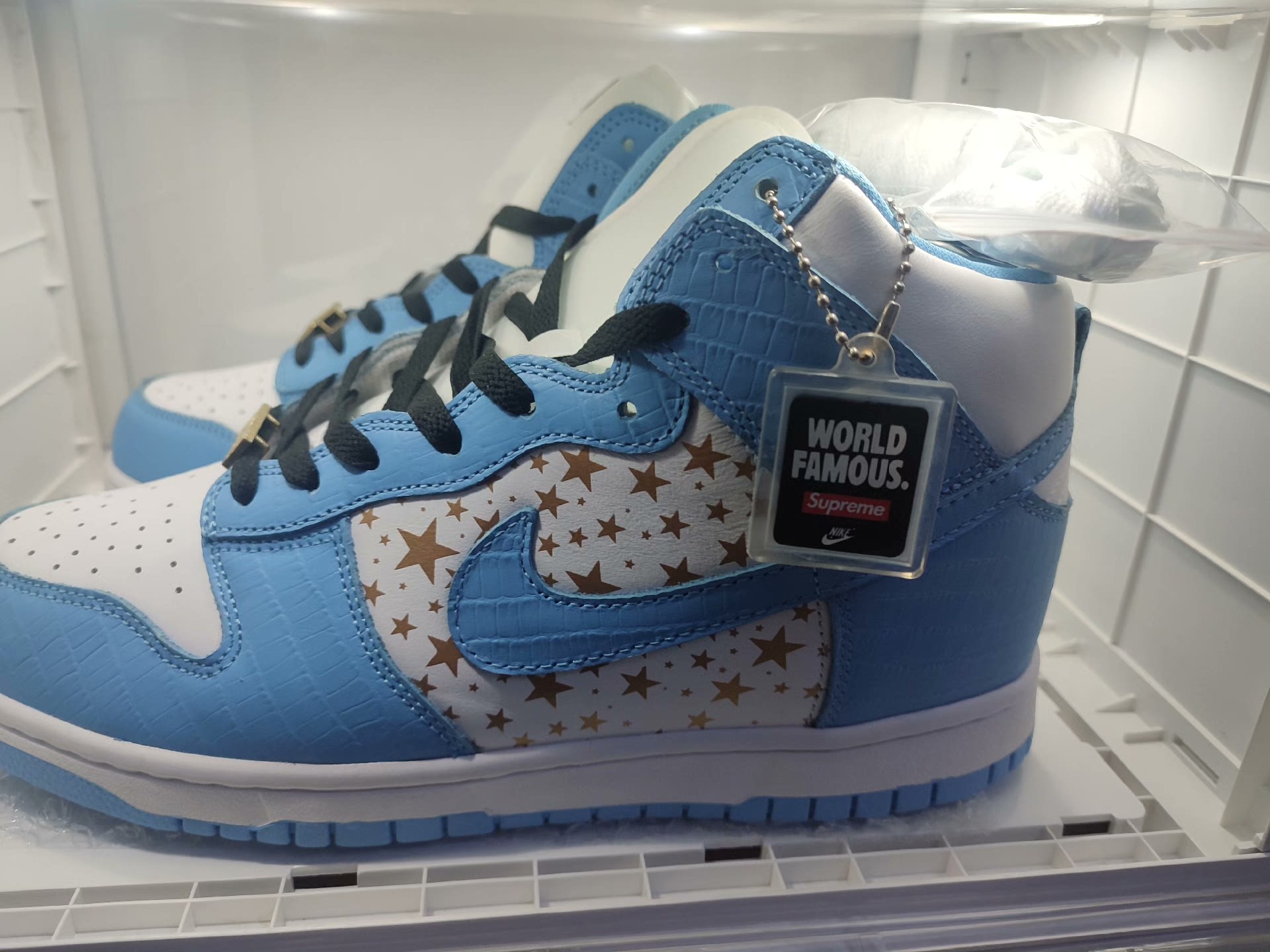 thumbnail for Dunk SB Hisubreme Collaboration Starry Sky Blue 44 Brand New