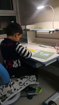 讨论易丽佳儿童学习桌怎么样，质量好不好呀？求使用心得？