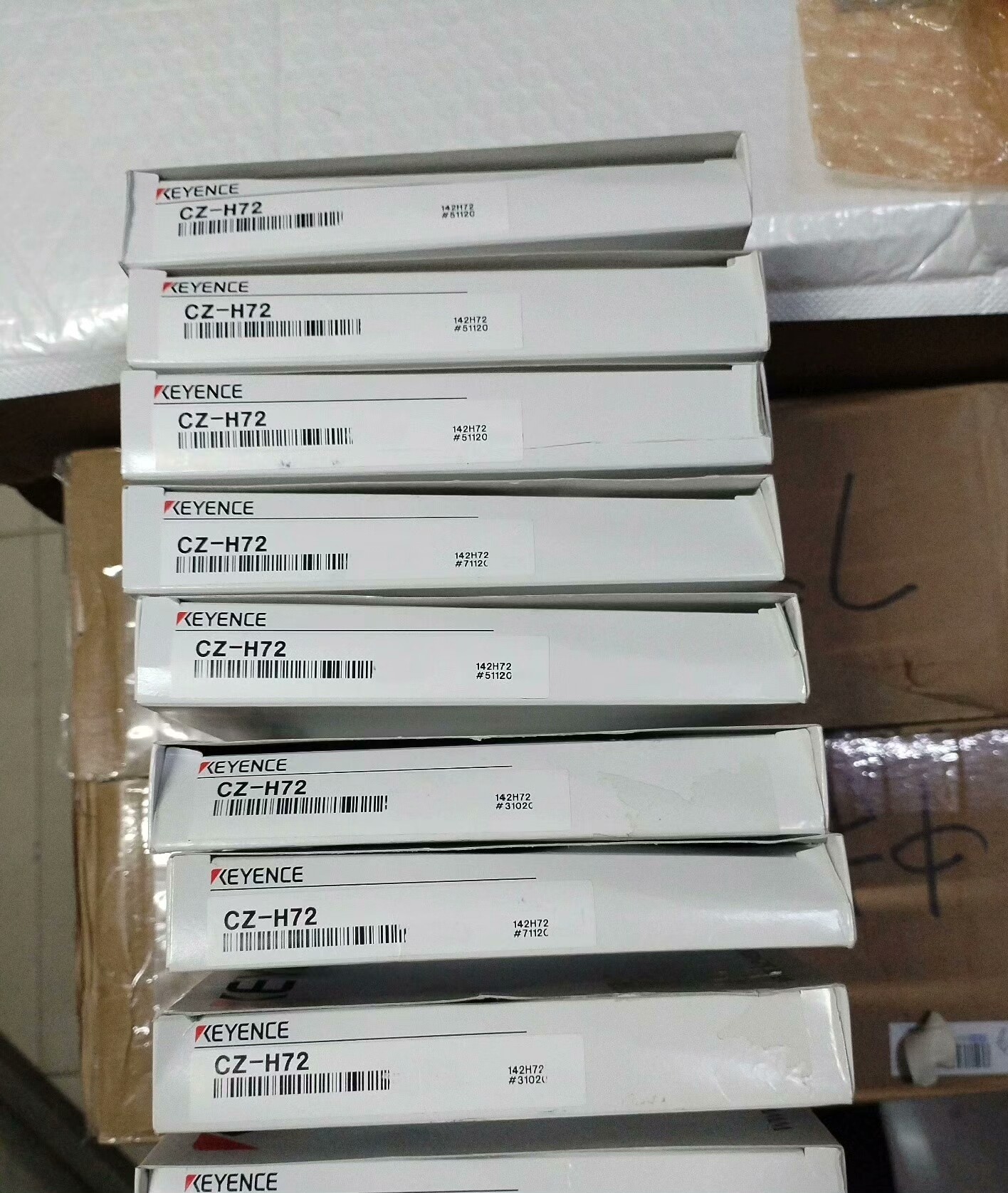 基恩士传感器CZ-H72全新原装正品，编号擦掉几个数字，实物